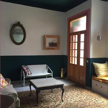 La Casita De